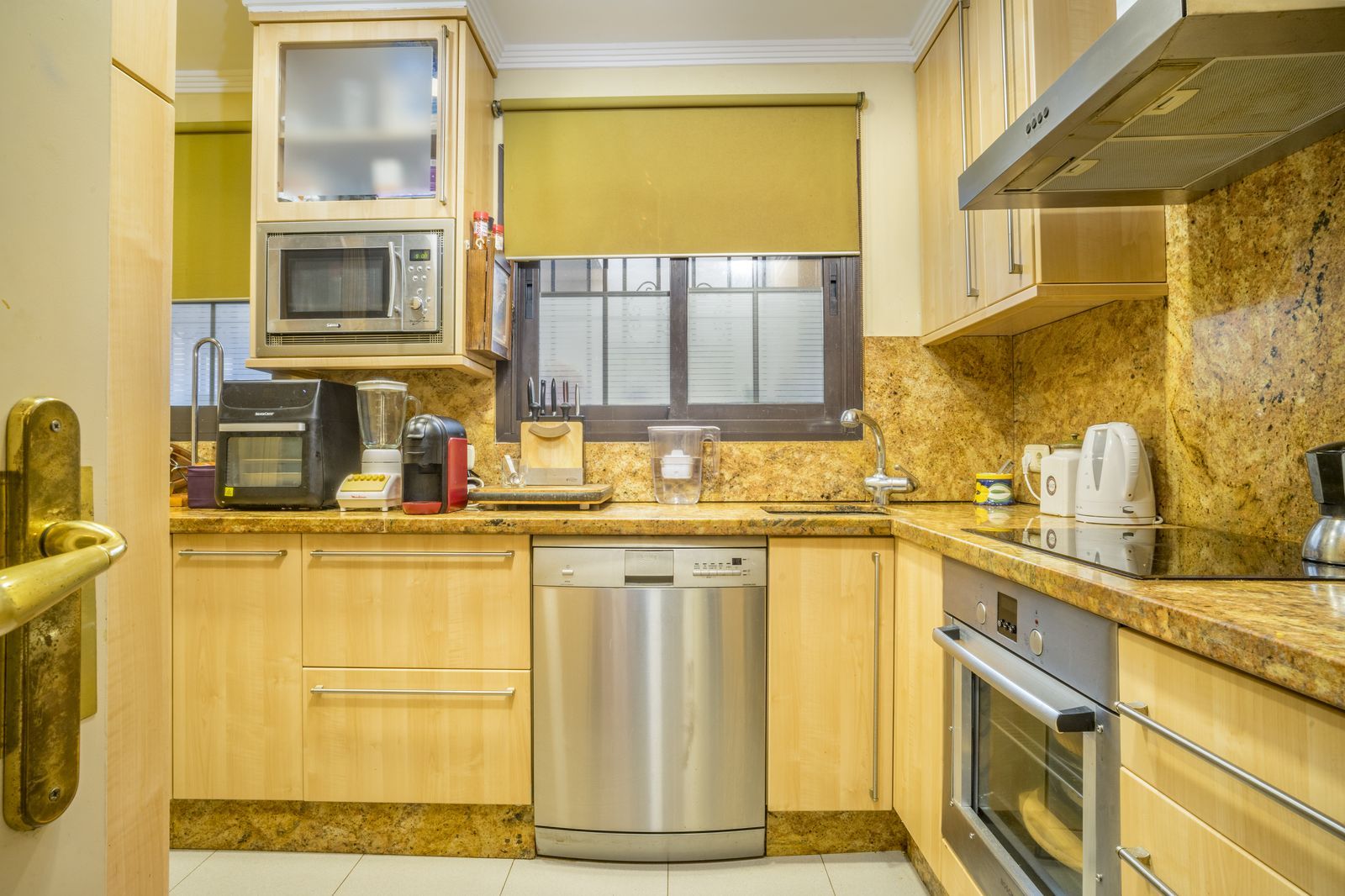 6f5d65cb7539737e50ba95b8c9a757c5 - 9