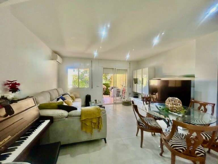 6fbd88cb007c55e8ba53c737de61f6bb - 1