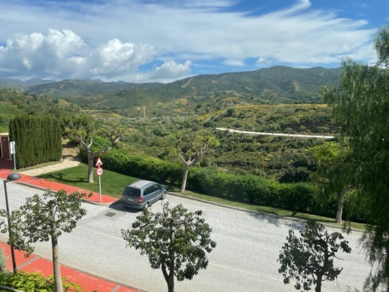 7046a5eea0d3576b7e6d4d58c3b40e3b - 1