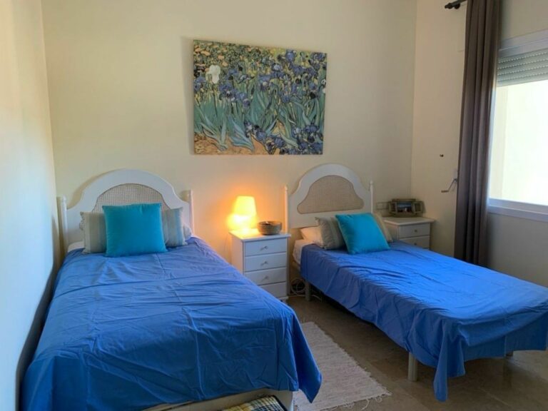 7046a5eea0d3576b7e6d4d58c3b40e3b - 16