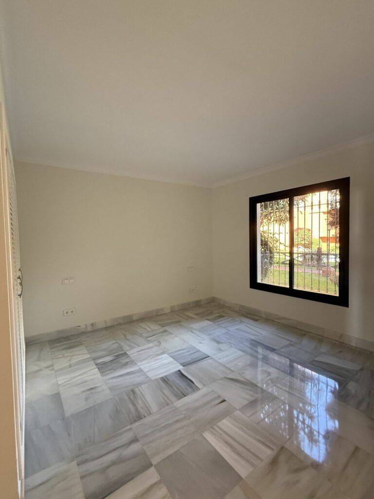 70cc09880c8ecb8cfbb286b8158d3eaf - 11