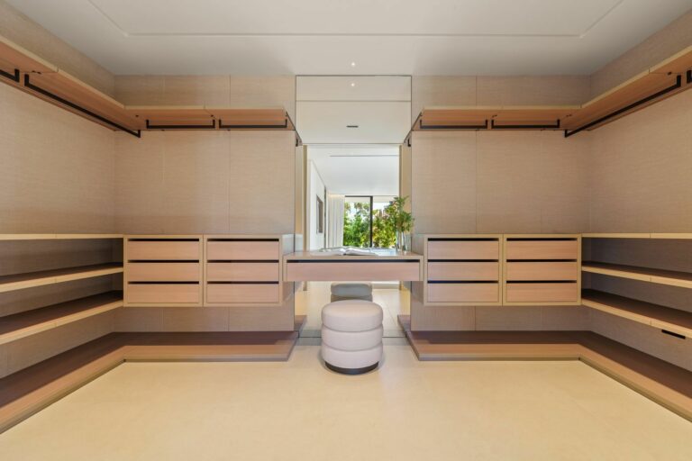 77a1e163e41b2b047e0436b32dbbcf2a - 14