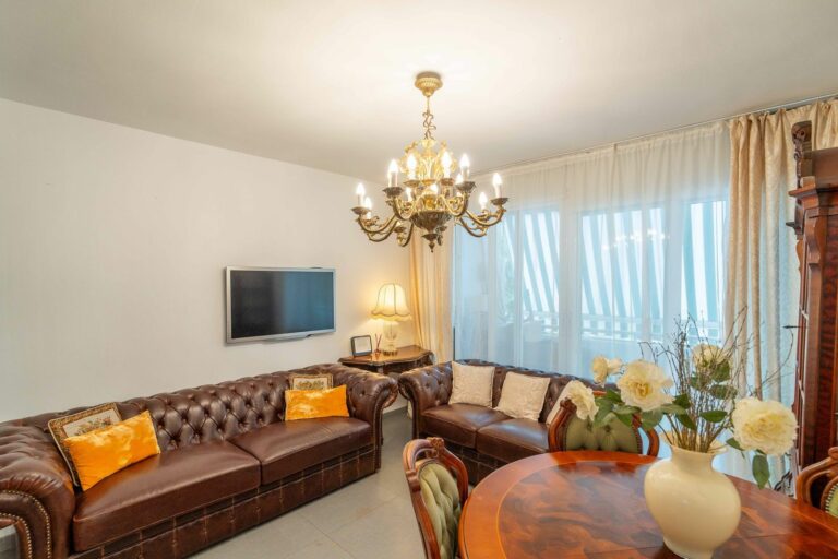 79dd2182d5c4e59ab93500df85148861 - 7