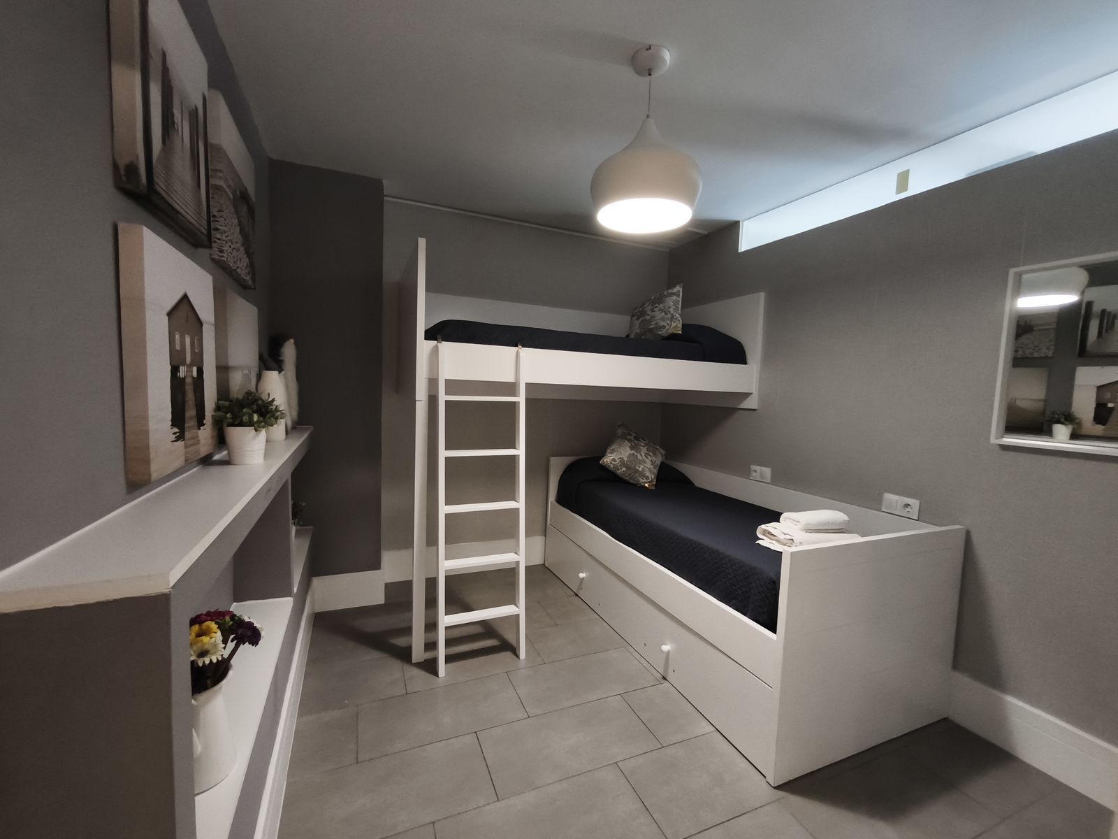 81c5cfc9f08ad57c9786c8106b5a388f - 12