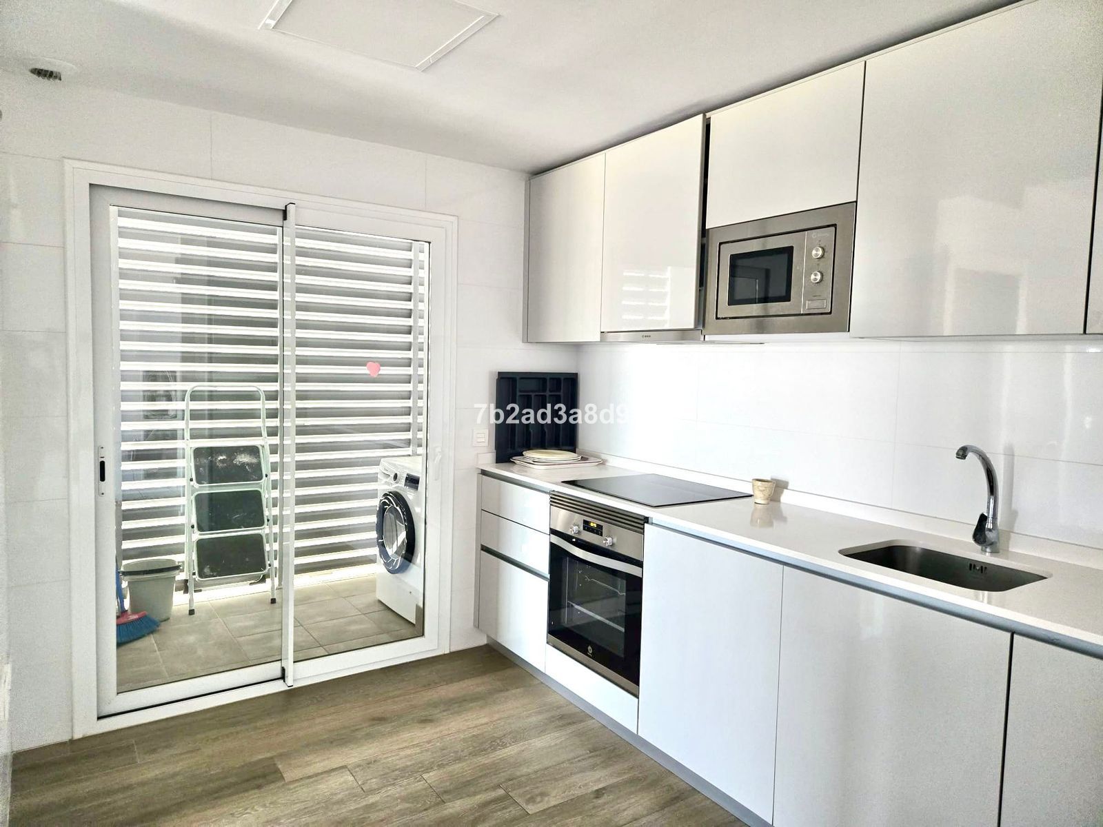 82a6a97acf0fed1e22e247f8b69f1d9d - 1