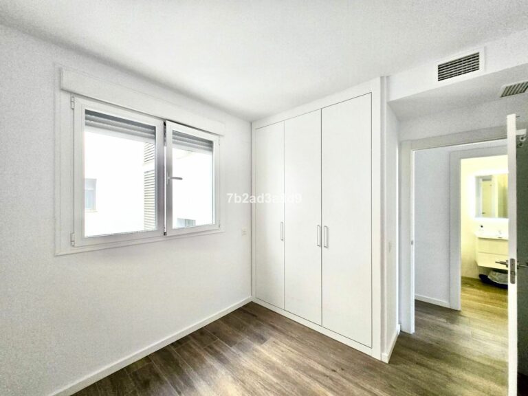 82a6a97acf0fed1e22e247f8b69f1d9d - 4