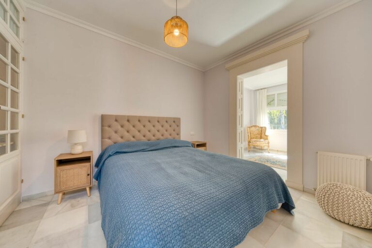 83ca1f9a38d097cc98cc2f82b7abab48 - 12