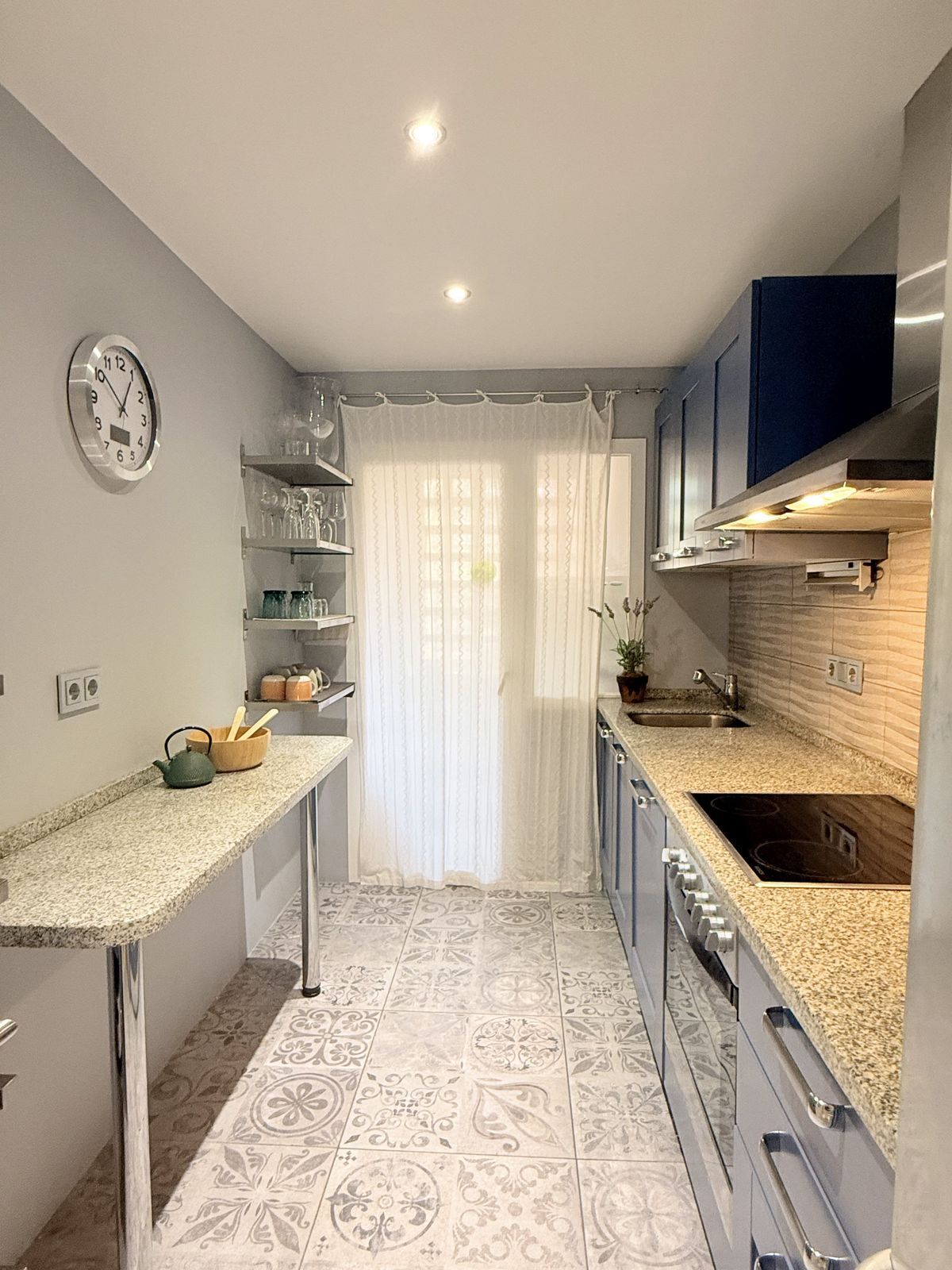 8554da7c065f5e99cb4786013b65abb4 - 14