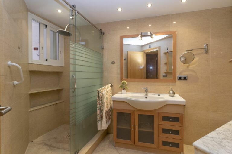 868dd0b3f899e8f95628fcf4f836d7e9 - 16