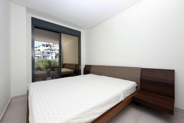 89905b164b1b95890c73da5b80052159 - 13