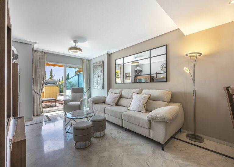 8d380c2746d9c09d78cb2dff97fb8adb - 9