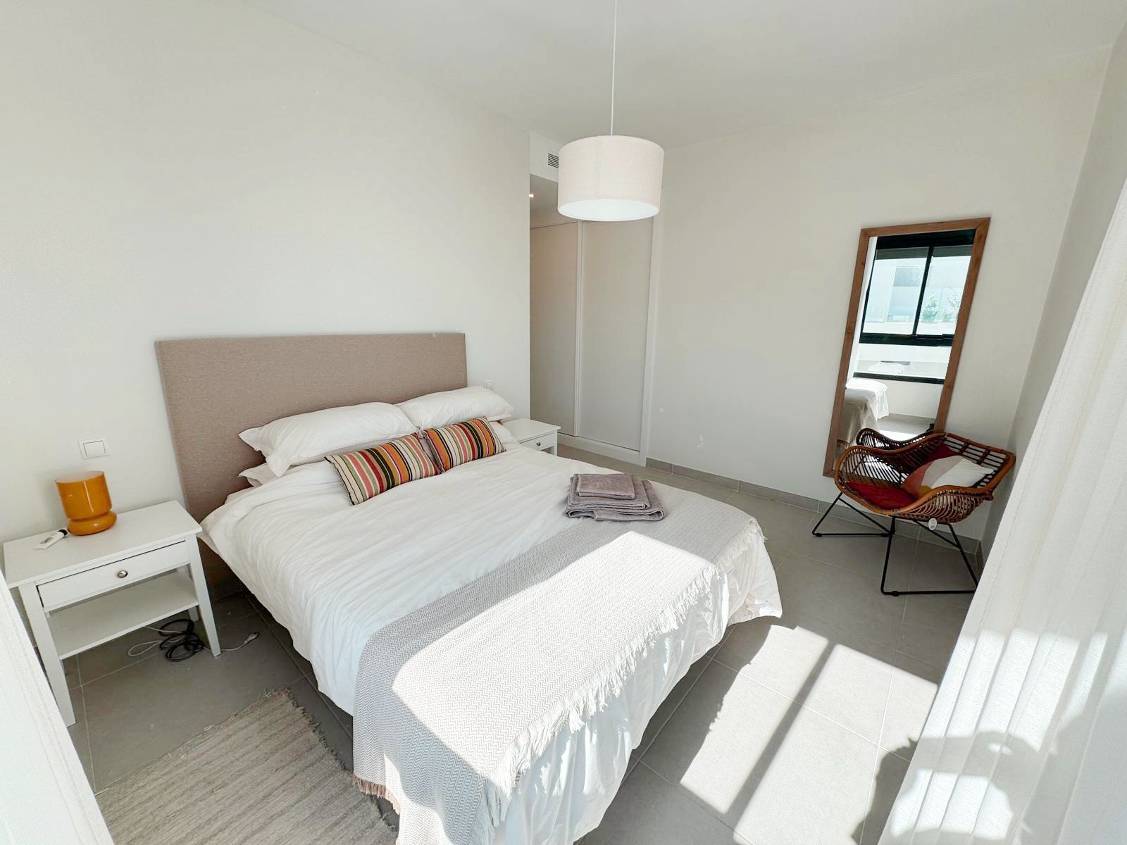 8d9ae2599c2c2454bac7c5b25bedbf90 - 14