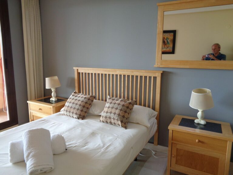 8db5030aaa94cfcd5ae6d59ef4f11c60 - 14