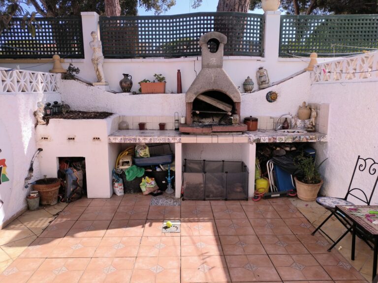 93f01b5b41b5ee78565fc598c87d0a6d - 13