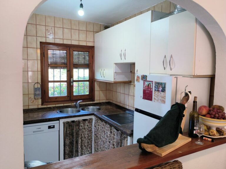 93f01b5b41b5ee78565fc598c87d0a6d - 6