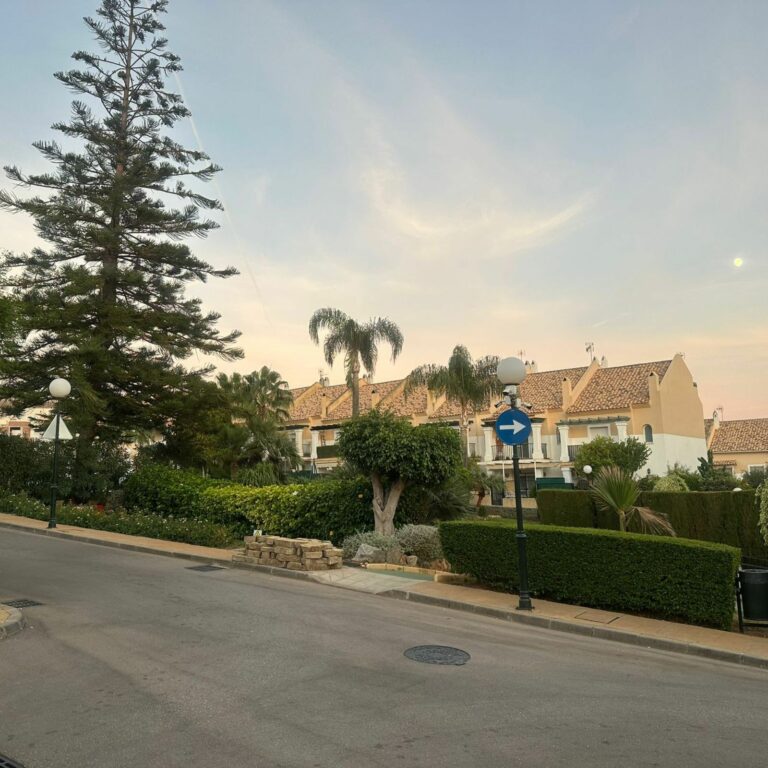 948655d8f26ad32c39cc87bb6c6cfc1d - 2