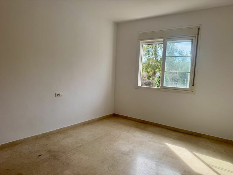 959b36ff34401b868f77ed3d13d1fd43 - 12