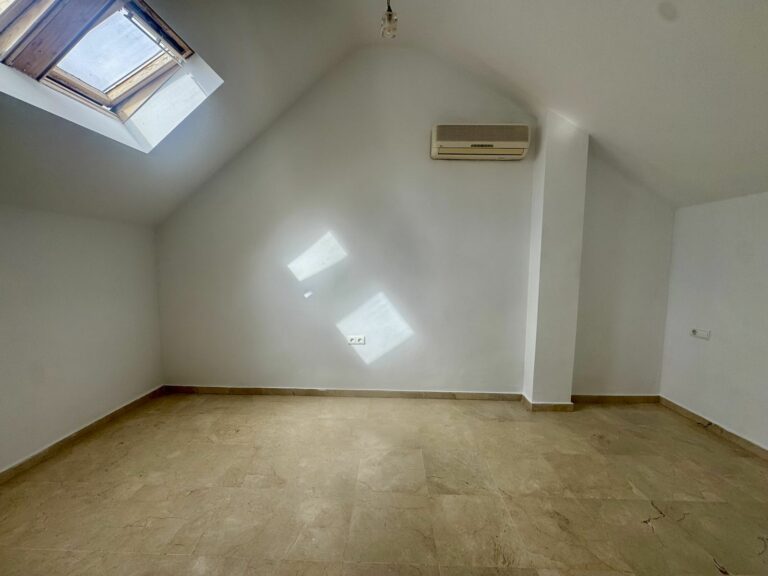 959b36ff34401b868f77ed3d13d1fd43 - 16