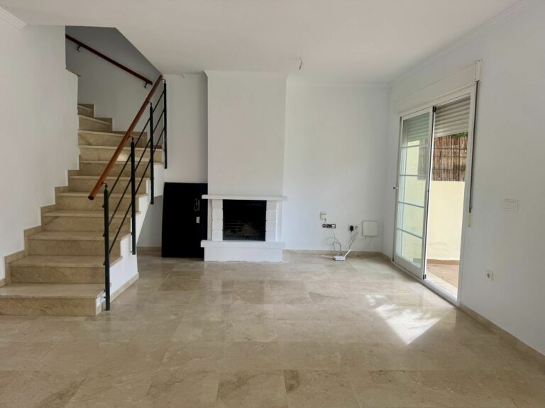 959b36ff34401b868f77ed3d13d1fd43 - 7