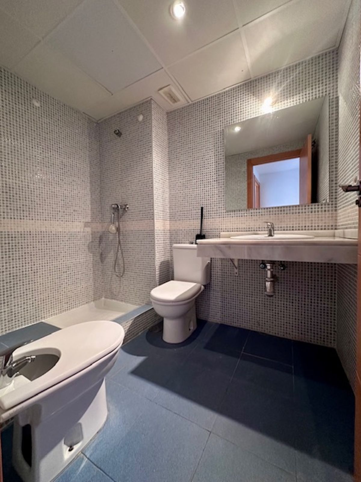 9711690fc040d4a709356e87f4bb1402 - 12