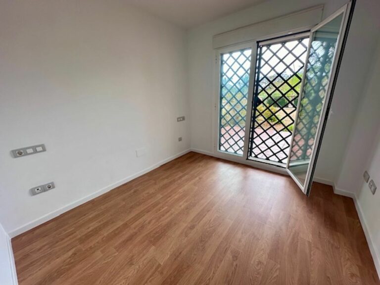 9711690fc040d4a709356e87f4bb1402 - 15