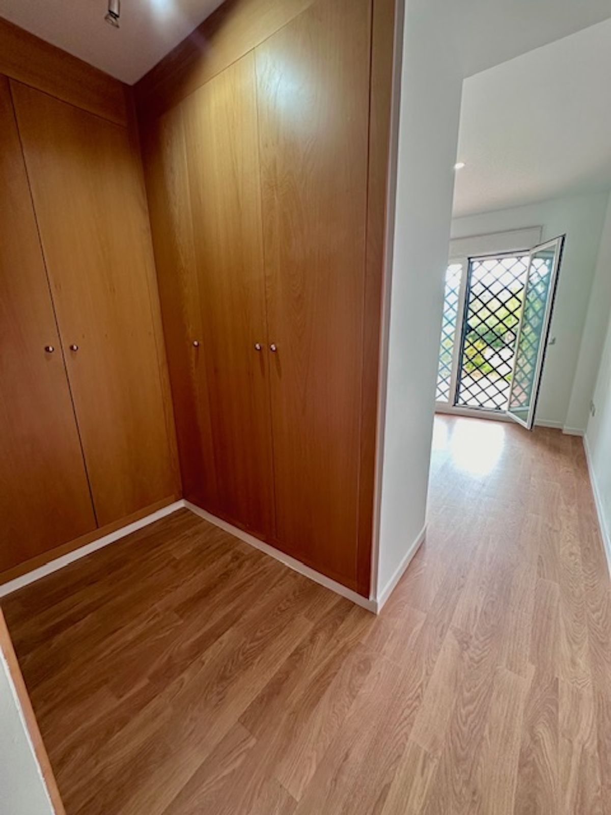 9711690fc040d4a709356e87f4bb1402 - 16