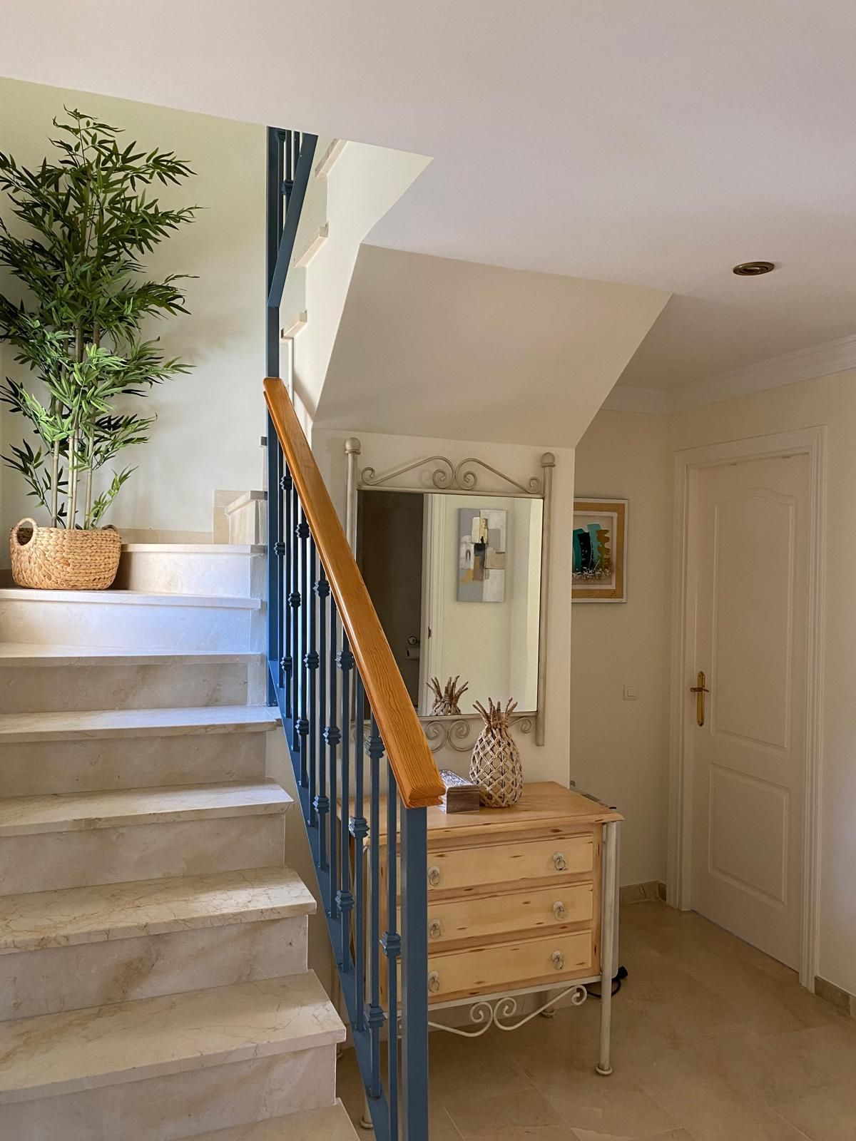 9b61f4d22c570f611ff3ebc00728dce9 - 14