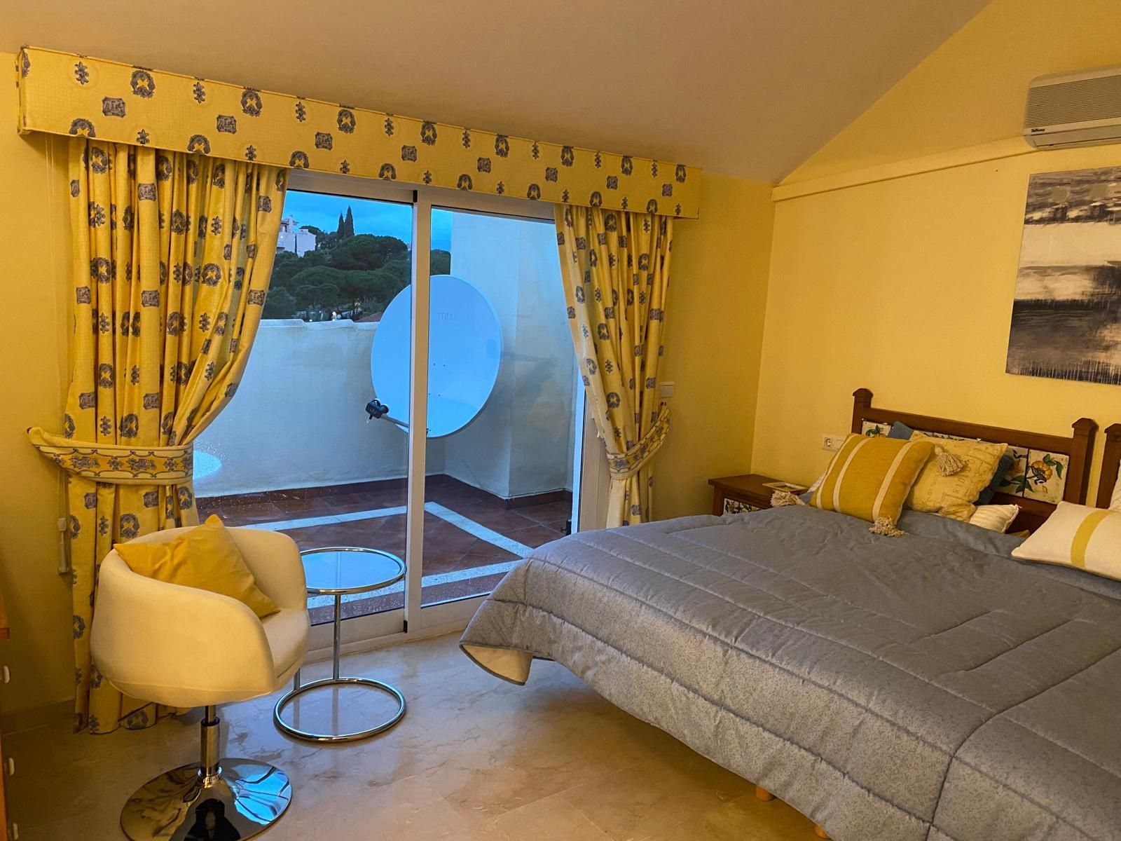 9b61f4d22c570f611ff3ebc00728dce9 - 15