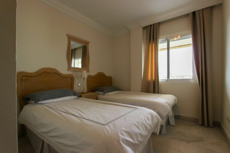 9dc54b37b18b8421fc5693869954845b - 10