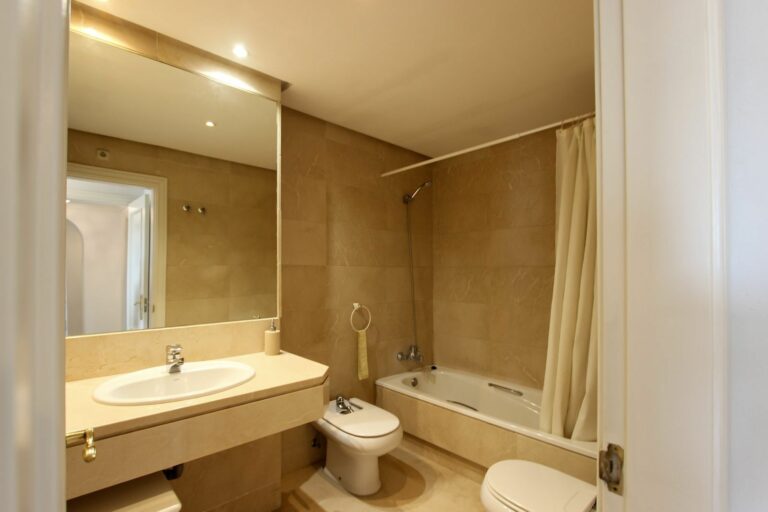 9dc54b37b18b8421fc5693869954845b - 14