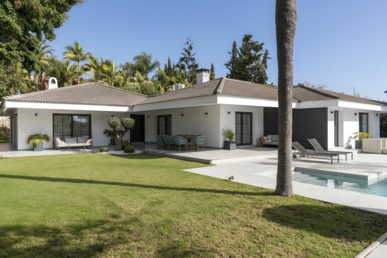 a5c82820bc35abae965627192efaab75 - 2