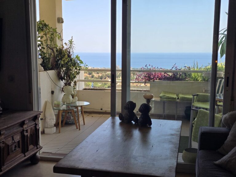 a9f628454ea0224a7b45aa681cbfbab6 - 4