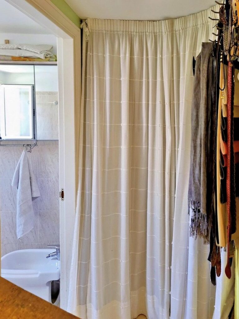 a9f628454ea0224a7b45aa681cbfbab6 - 9