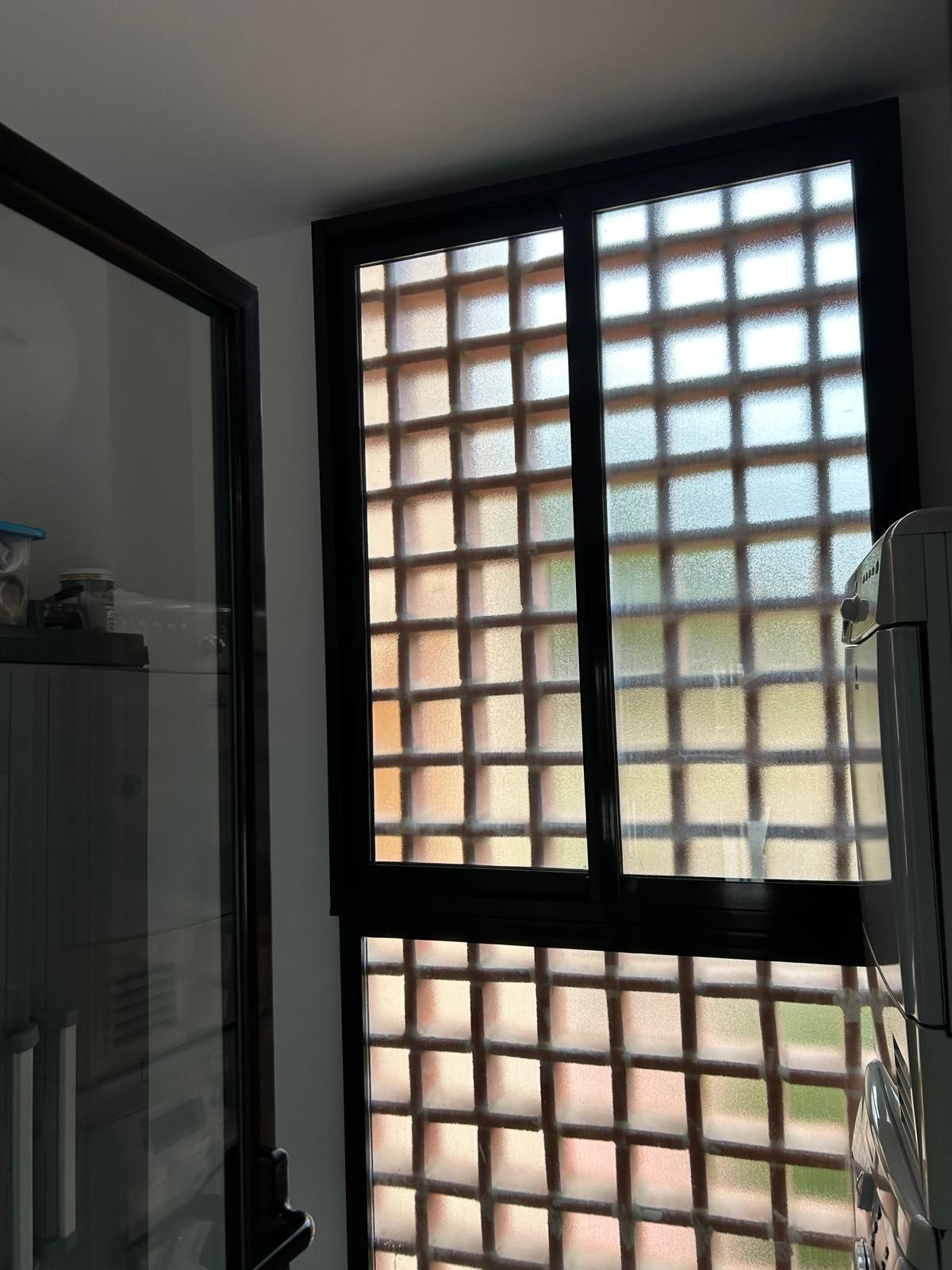 aa3f4922193795290c4d93a53d65e5e7 - 12