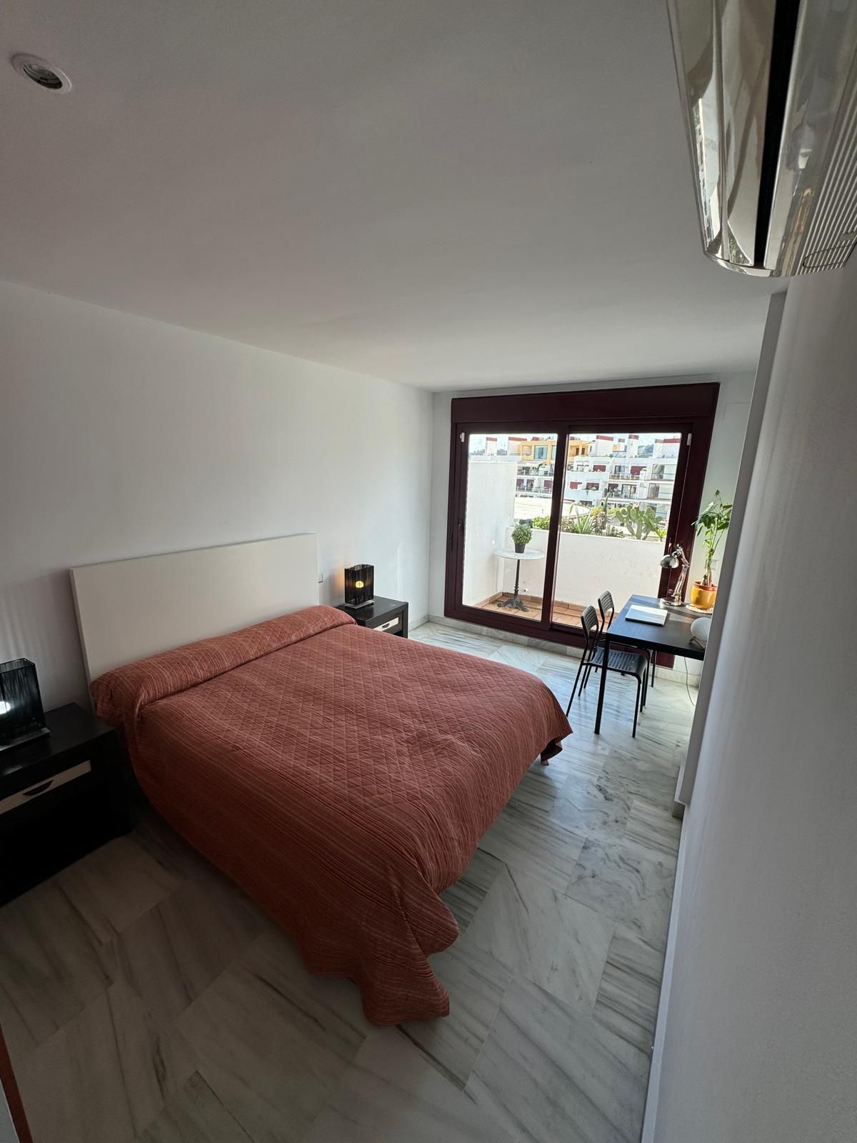 aa3f4922193795290c4d93a53d65e5e7 - 4