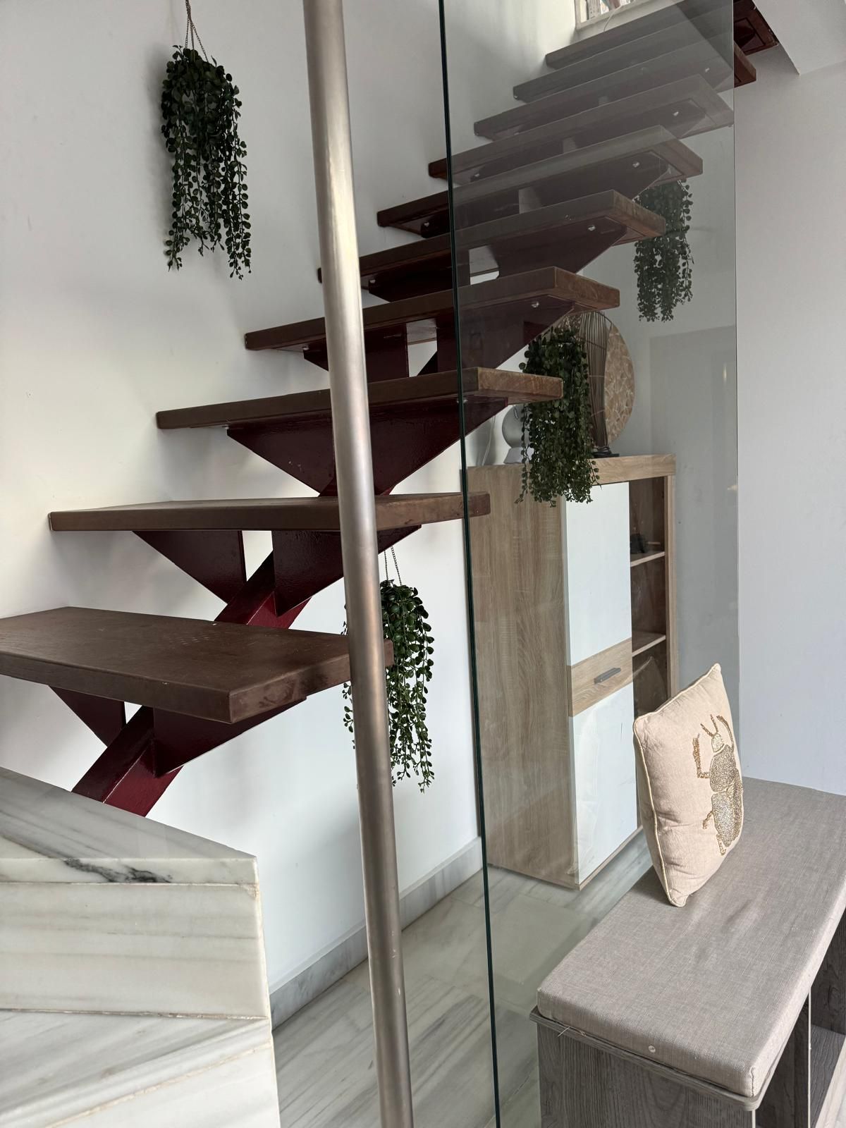 aa3f4922193795290c4d93a53d65e5e7 - 6