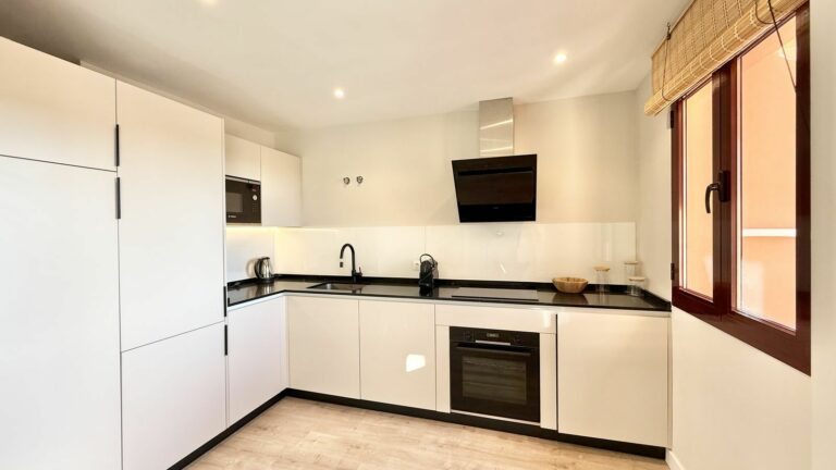 ae4b2ef6778e5d792a73d47b69864a40 - 11