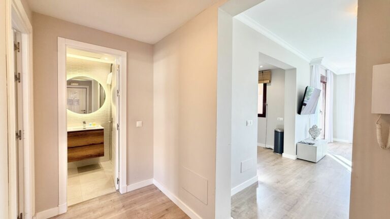 ae4b2ef6778e5d792a73d47b69864a40 - 14