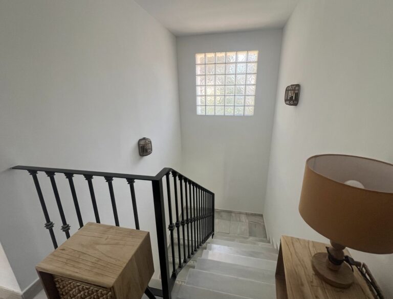 afa81cc2bed43d39068542166ee1ed65 - 16