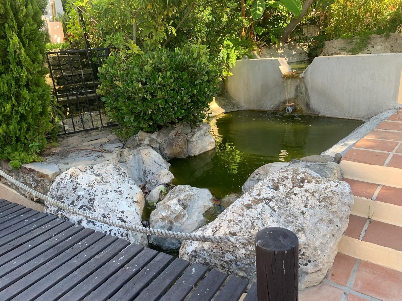 b022e4649a4f6e9c00ce478d81438a08 - 12