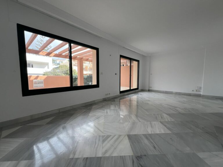 b1e69a870af466a30bdb5dbe9adb6055 - 12