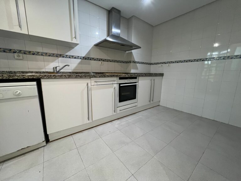 b1e69a870af466a30bdb5dbe9adb6055 - 15