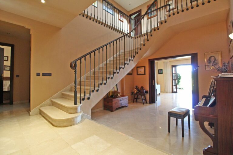 b2670149b1c44101c6a5d28055fd060c - 7