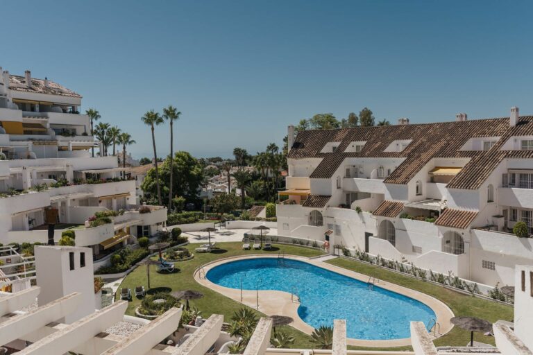 b26bcdceadd1e59da680bf966142db4a - 10