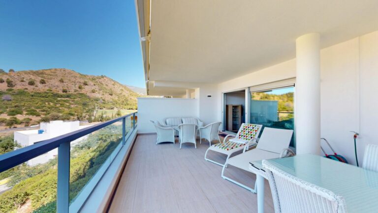 b2b3f285e4d5ae8589857780822d8176 - 11