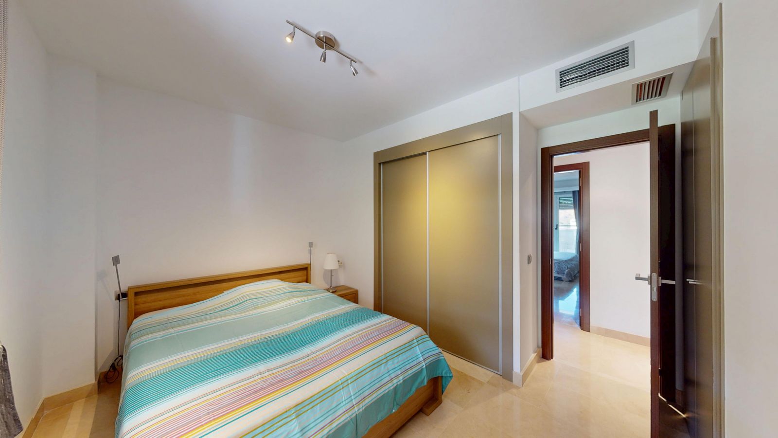 b2b3f285e4d5ae8589857780822d8176 - 16