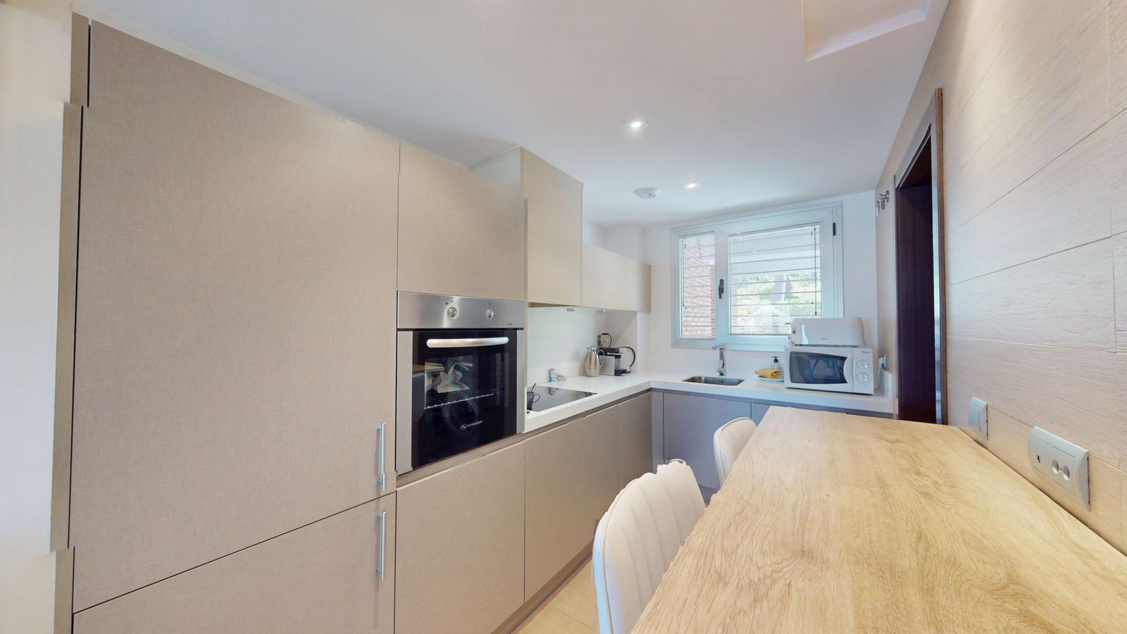 b2b3f285e4d5ae8589857780822d8176 - 3