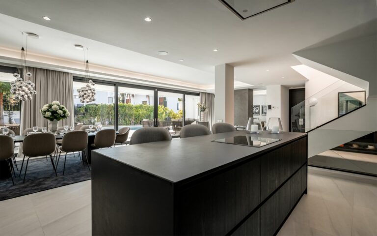 b56efa239ba2127eff5592632f679910 - 8