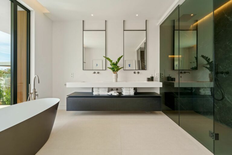 bac5aeca2c7a1bc5af0b993691c51b3c - 12