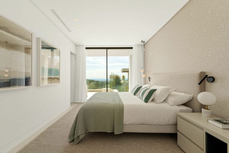 bac5aeca2c7a1bc5af0b993691c51b3c - 15